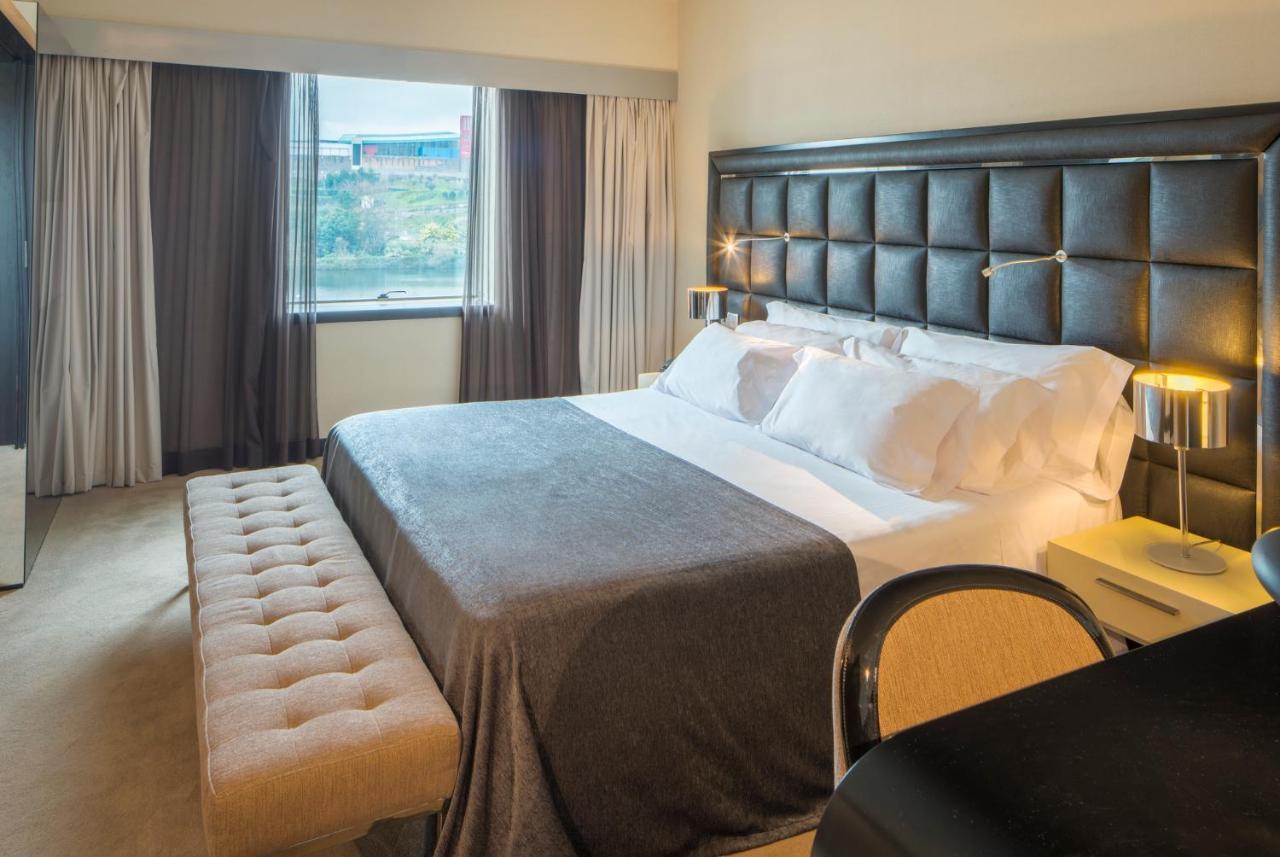 Nh Coimbra Dona Ines Hotel Ngoại thất bức ảnh