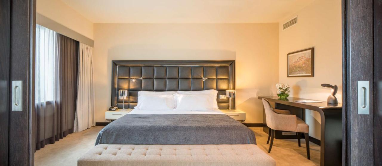 Nh Coimbra Dona Ines Hotel Ngoại thất bức ảnh