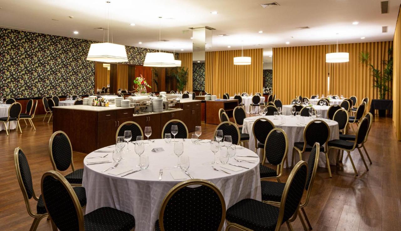 Nh Coimbra Dona Ines Hotel Ngoại thất bức ảnh