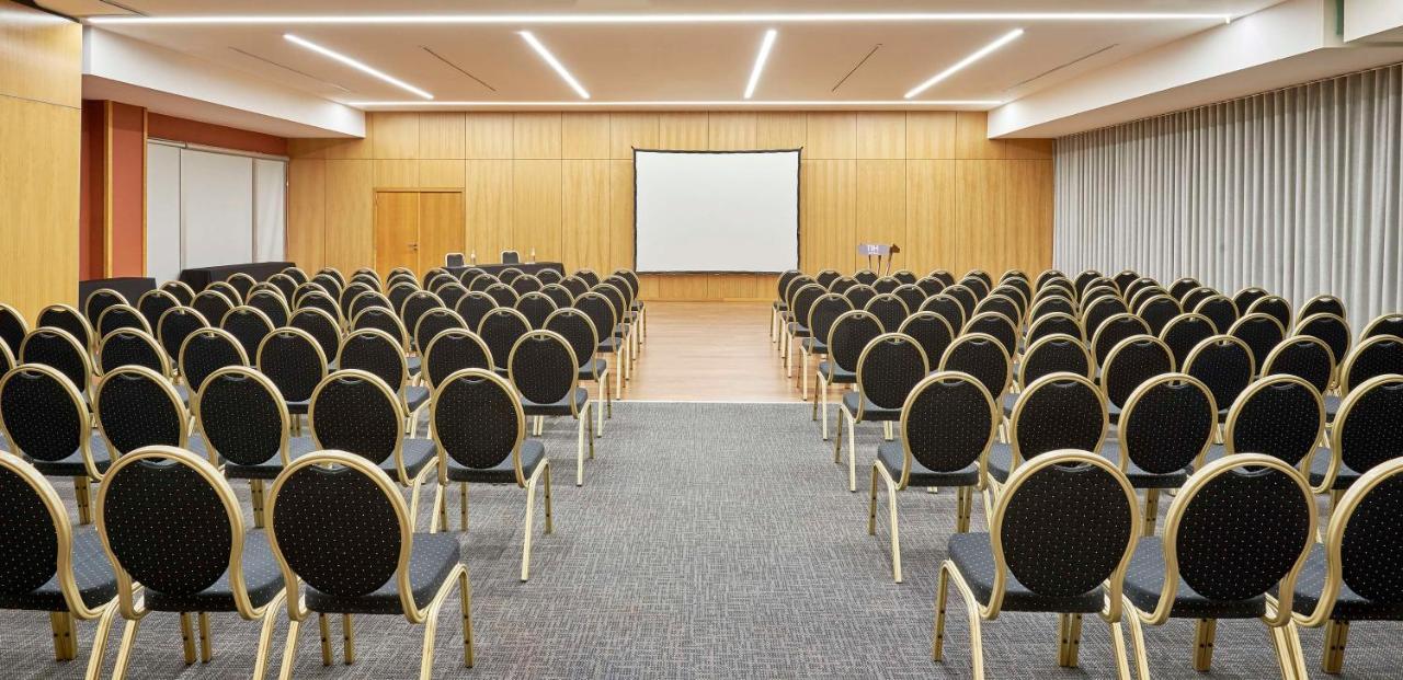 Nh Coimbra Dona Ines Hotel Ngoại thất bức ảnh